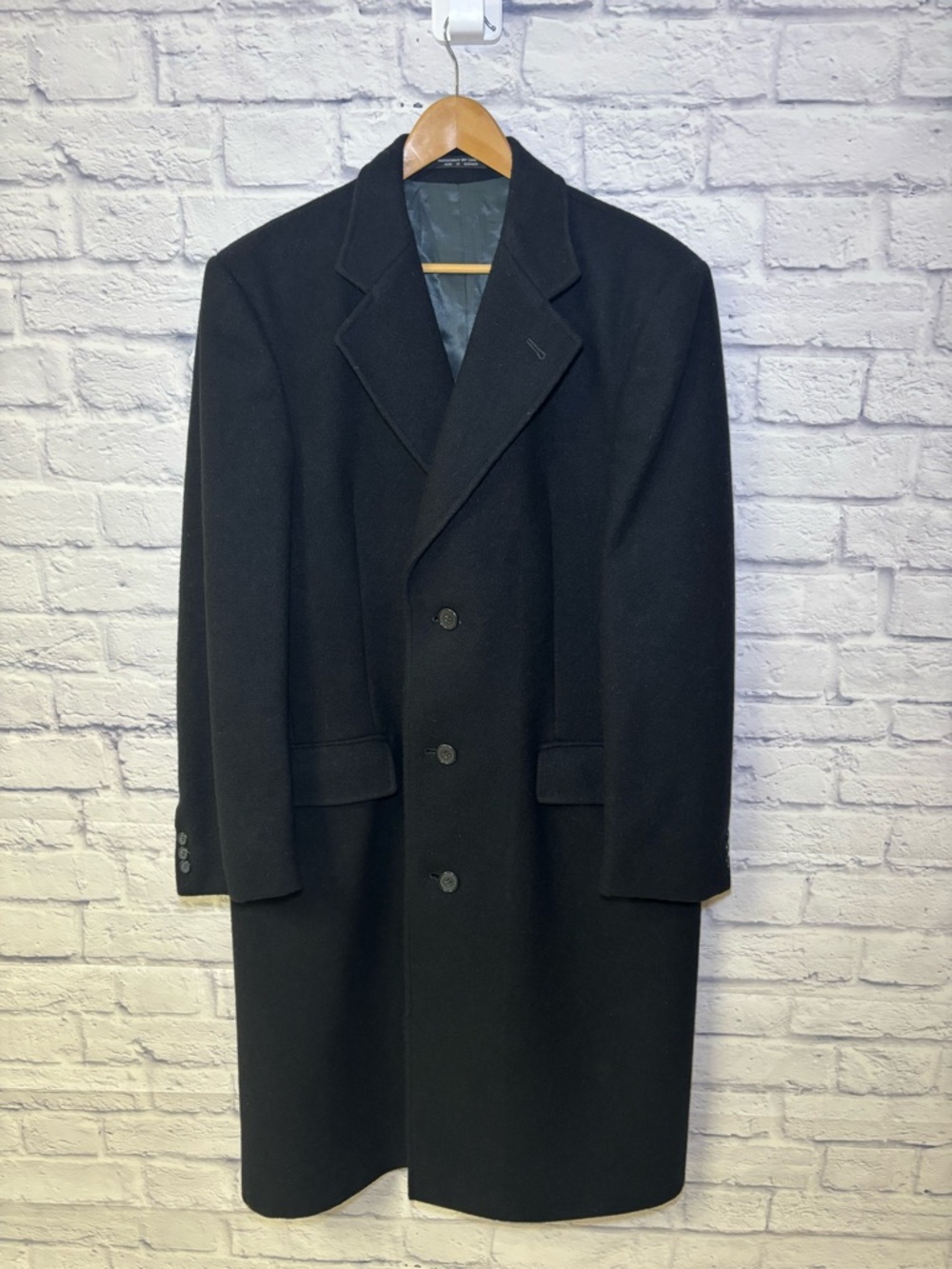 Vintage Men’s Black 100% Wool Overcoat Made in Slovakia Long Coat Sz Large
